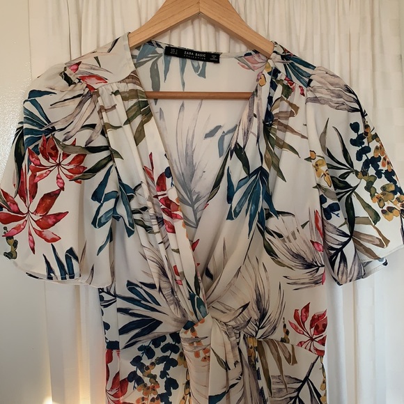 Zara Floral Dress - Picture 2 of 4